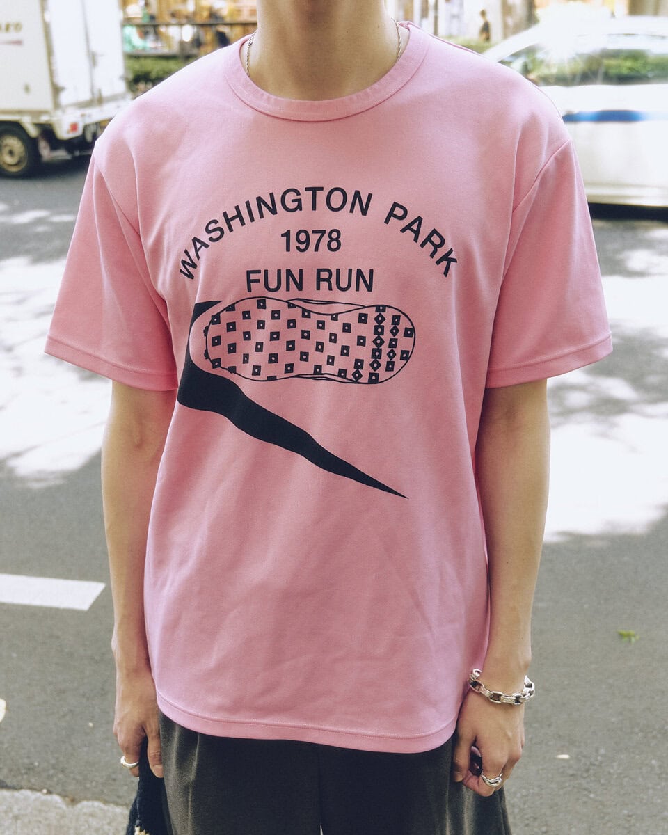 【20代スナップ＠原宿】暑い…ならTシャツのカラーはピンクで爽やかに！