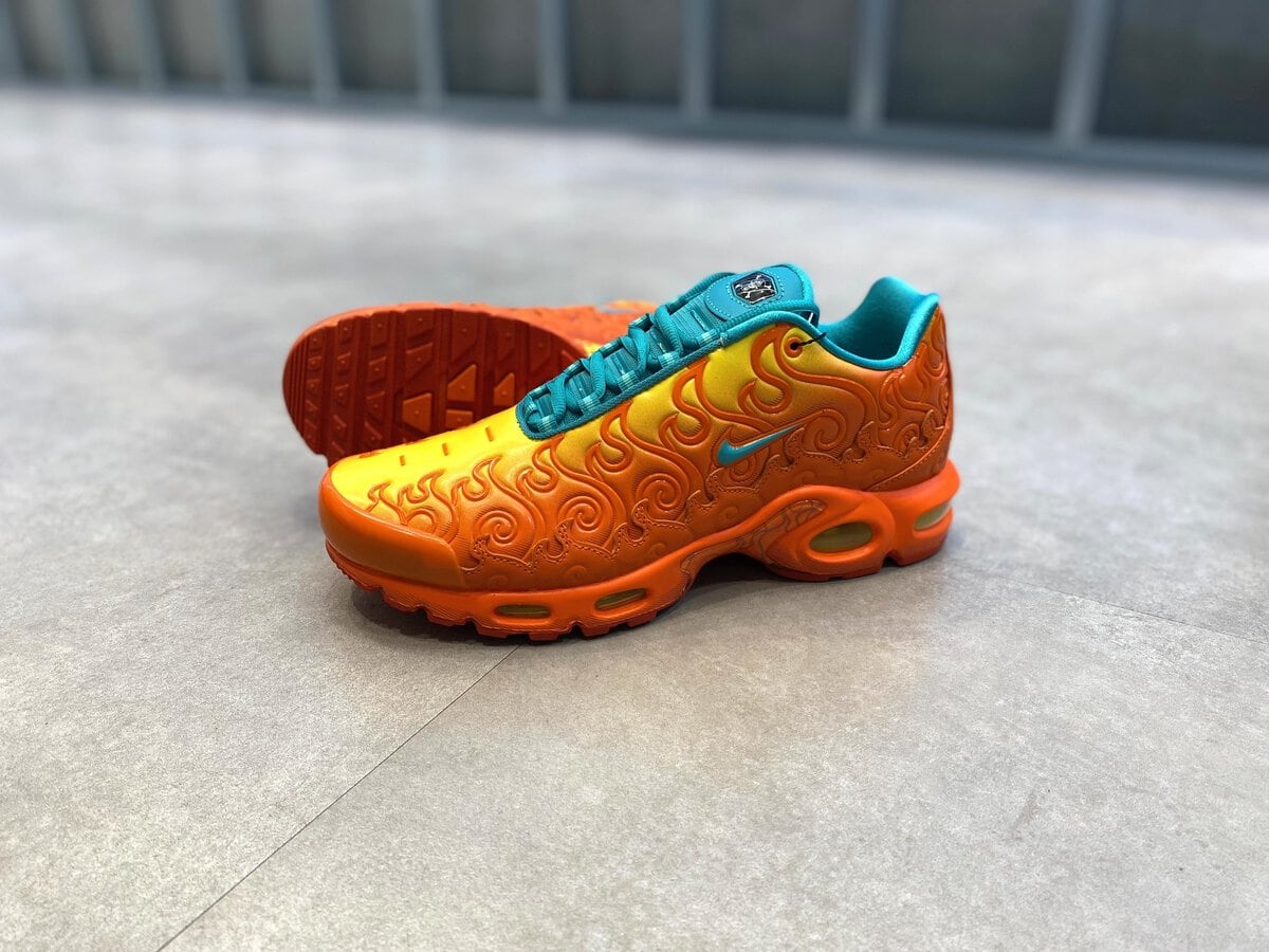 One Piece × Nike（ワン ピース × ナイキ）のエアマックスプラス 