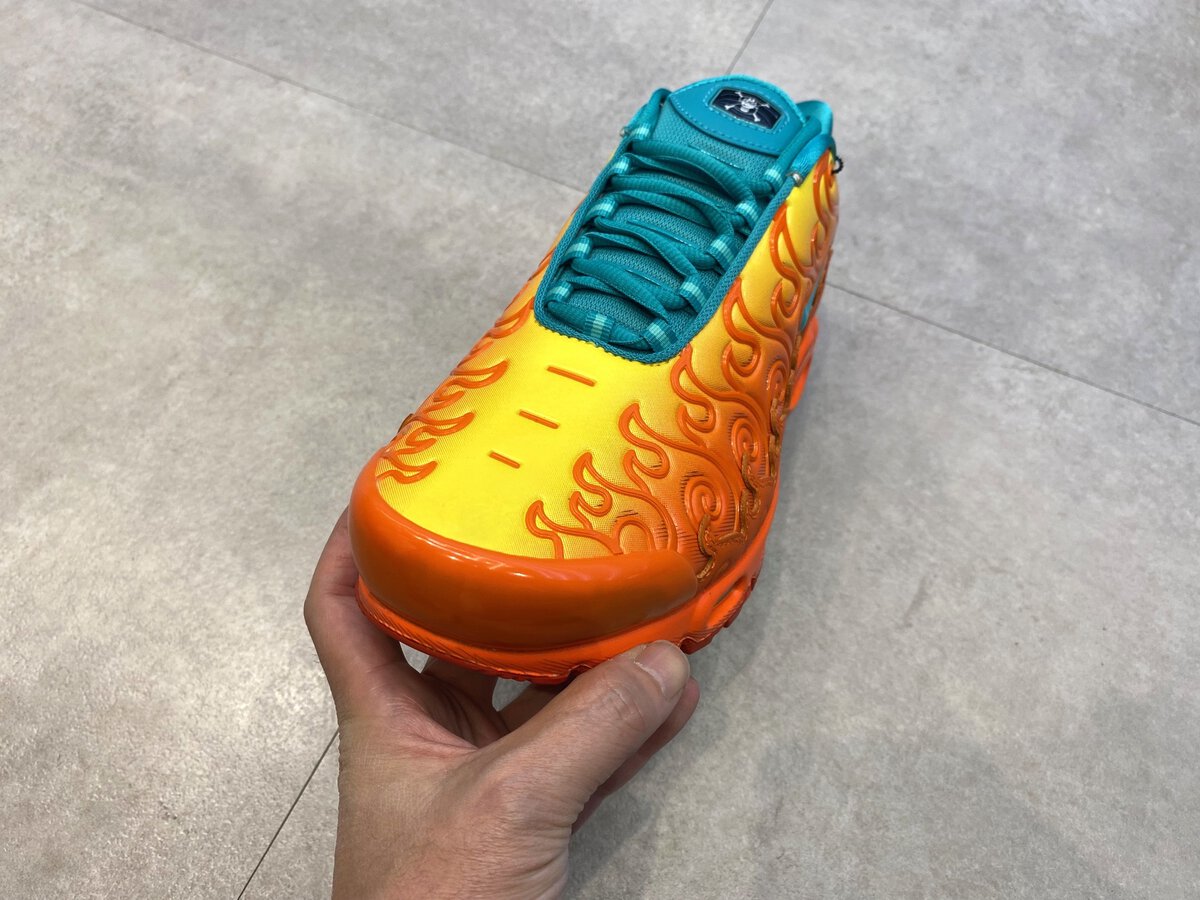 One Piece × Nike（ワン ピース × ナイキ）のエアマックスプラス 