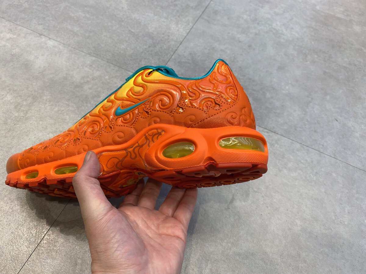 One Piece × Nike（ワン ピース × ナイキ）のエアマックスプラス 
