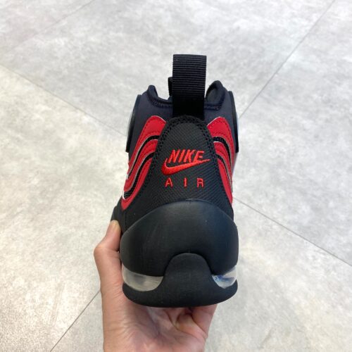 Nike(ナイキ）のエアベイキン OG 