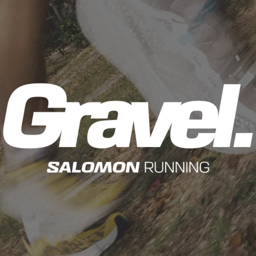 Gravel Runningとは、アスファルトの舗装路=ロードと、本格的な山道=トレイルをシームレスにつなぎ、時間やゴールなどに縛られることなく自由に走る、SALOMONが新たに提案するランニングスタイル。