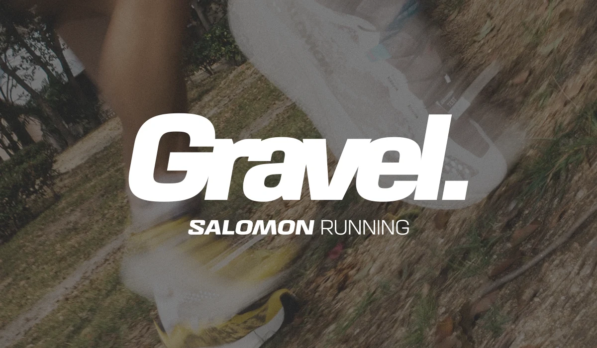 Gravel Runningとは、アスファルトの舗装路=ロードと、本格的な山道=トレイルをシームレスにつなぎ、時間やゴールなどに縛られることなく自由に走る、SALOMONが新たに提案するランニングスタイル。