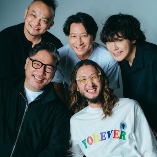 Prime Video『ラブ トランジット 35+』（左上から時計回りに）ひかるさん、ヒロヨシさん、サトシさん、りょうさん、ダイチさん