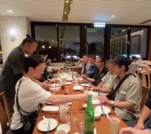 村上隆以下調理人など総勢15名で本場の味の視察に行った台湾研修の様子