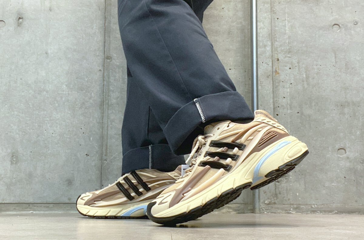 Pharrell Williams × adidas(ファレル・ウィリアムス × アディダス)のアディスター ジェリーフィッシュ