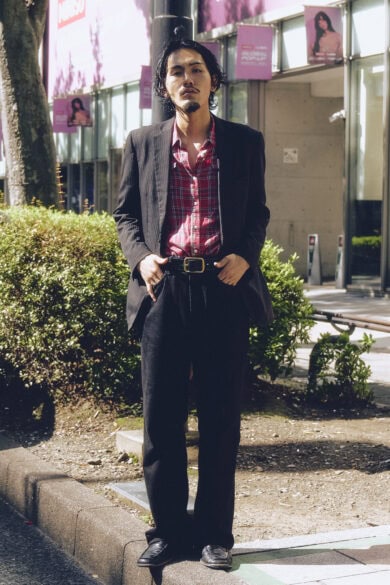 【20代スナップ@原宿】ハイブランドと古着を上品に融合したコーデ