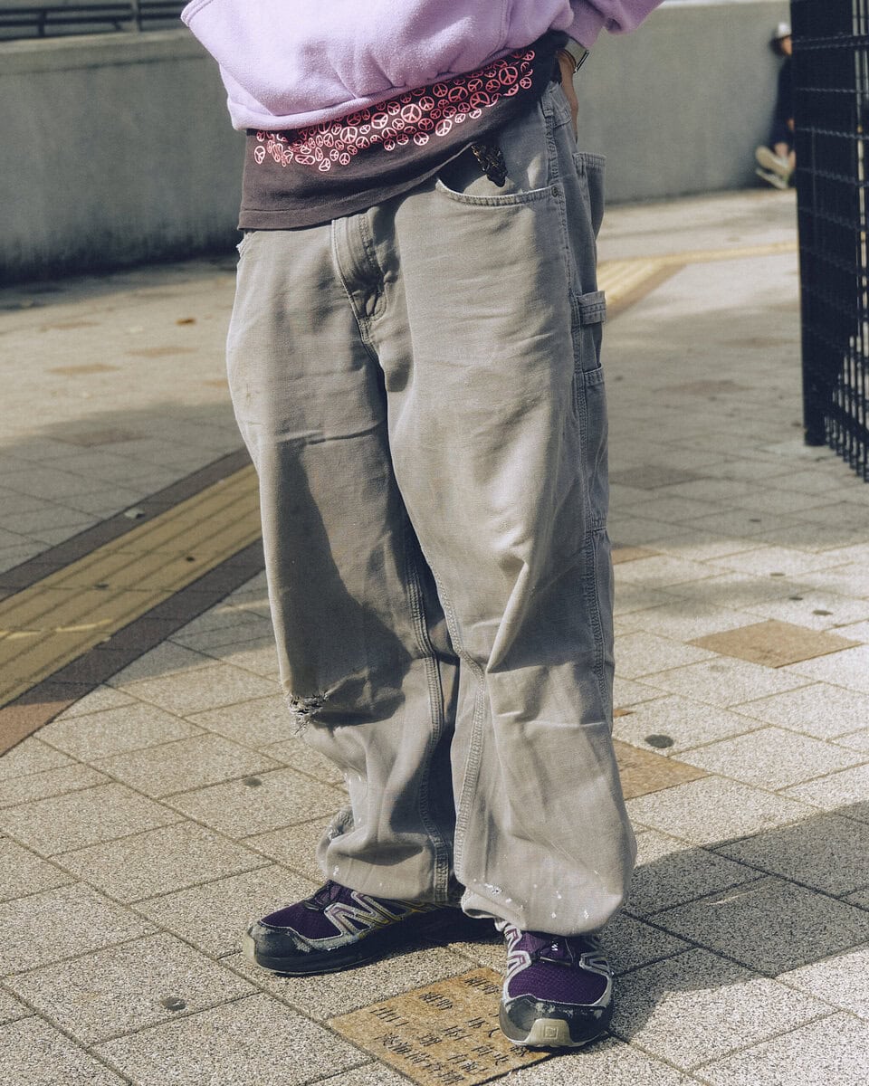 【20代スナップ@下北沢】パーカ、キャップとピンクでまとめた上半身がGOOD