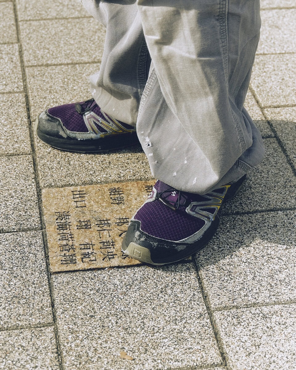 【20代スナップ@下北沢】パーカ、キャップとピンクでまとめた上半身がGOOD