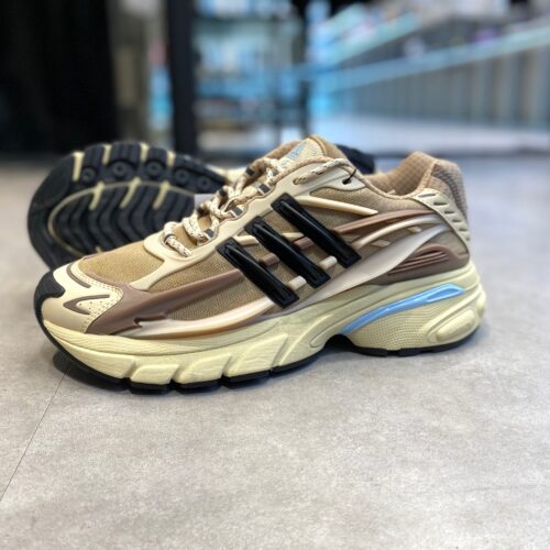 Pharrell Williams × adidas(ファレル・ウィリアムス × アディダス)のアディスター ジェリーフィッシュ