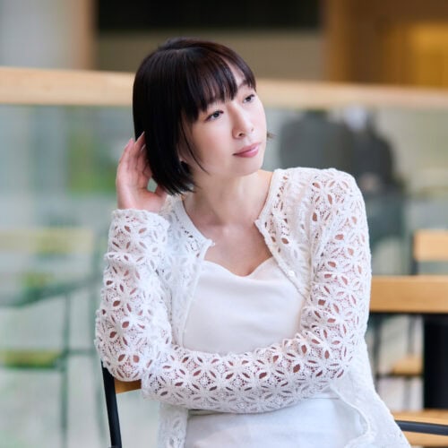 13年ぶりの写真集『ぴこぴこ』を出した酒井若菜