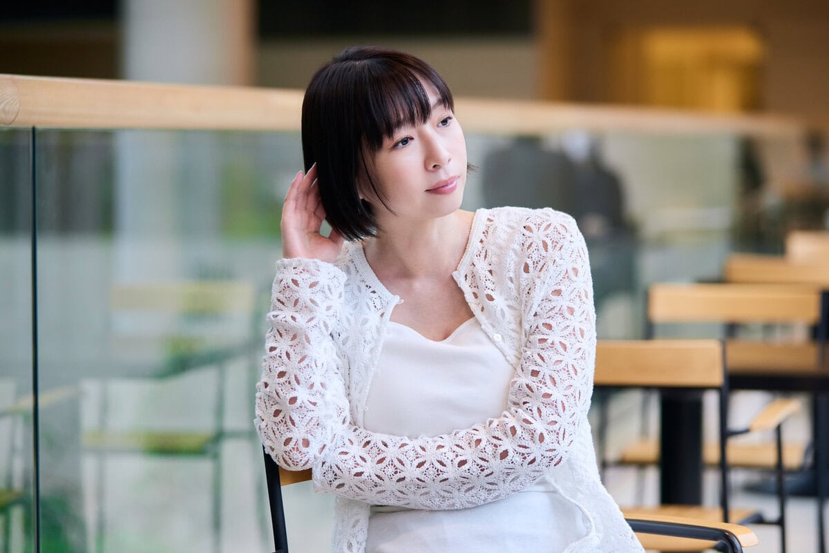 13年ぶりの写真集『ぴこぴこ』を出した酒井若菜