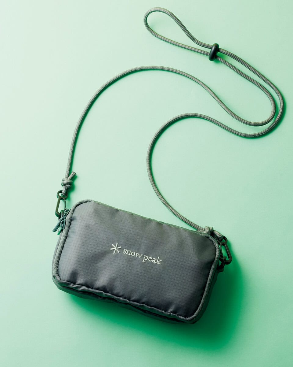 リンネル6月号の付録は「たっぷり収納力のお財布ショルダーバッグ」