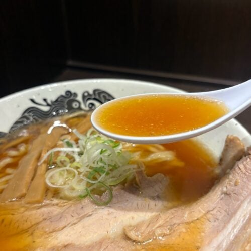 食堂はせ川　大判チャーシュー醤油らーめん