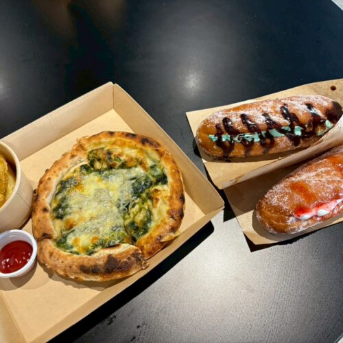 North Café 「ON THE SEA」　生海苔としらすのピザ、赤のあげぱん・青のあげぱん