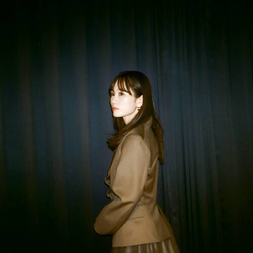 芸能活動20周年を記念した最後の写真集『Beste』を発売した前田敦子