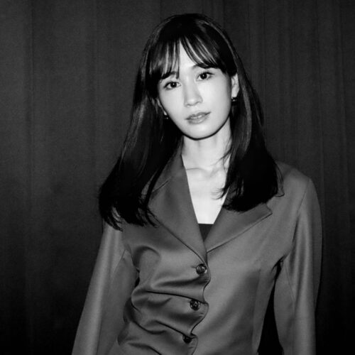 芸能活動20周年を記念した最後の写真集『Beste』を発売した前田敦子