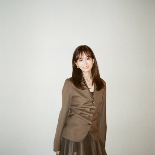 芸能活動20周年を記念した最後の写真集『Beste』を発売した前田敦子