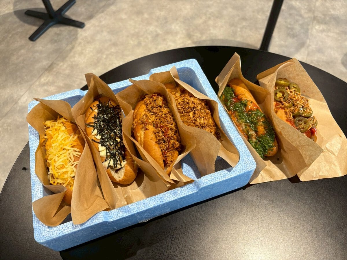 CAFÉ&SNACKS「うみのよこ」　ホットドッグ