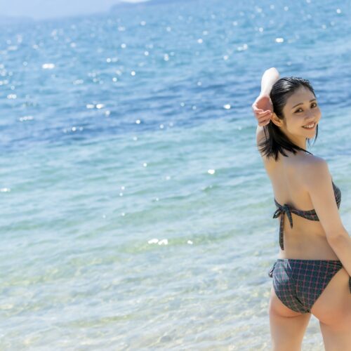 山谷花純2nd写真集『遠距離、現在此。』