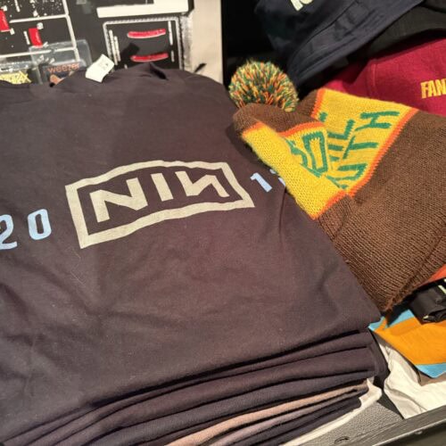 ナイン・インチ・ネイルズ Tシャツ