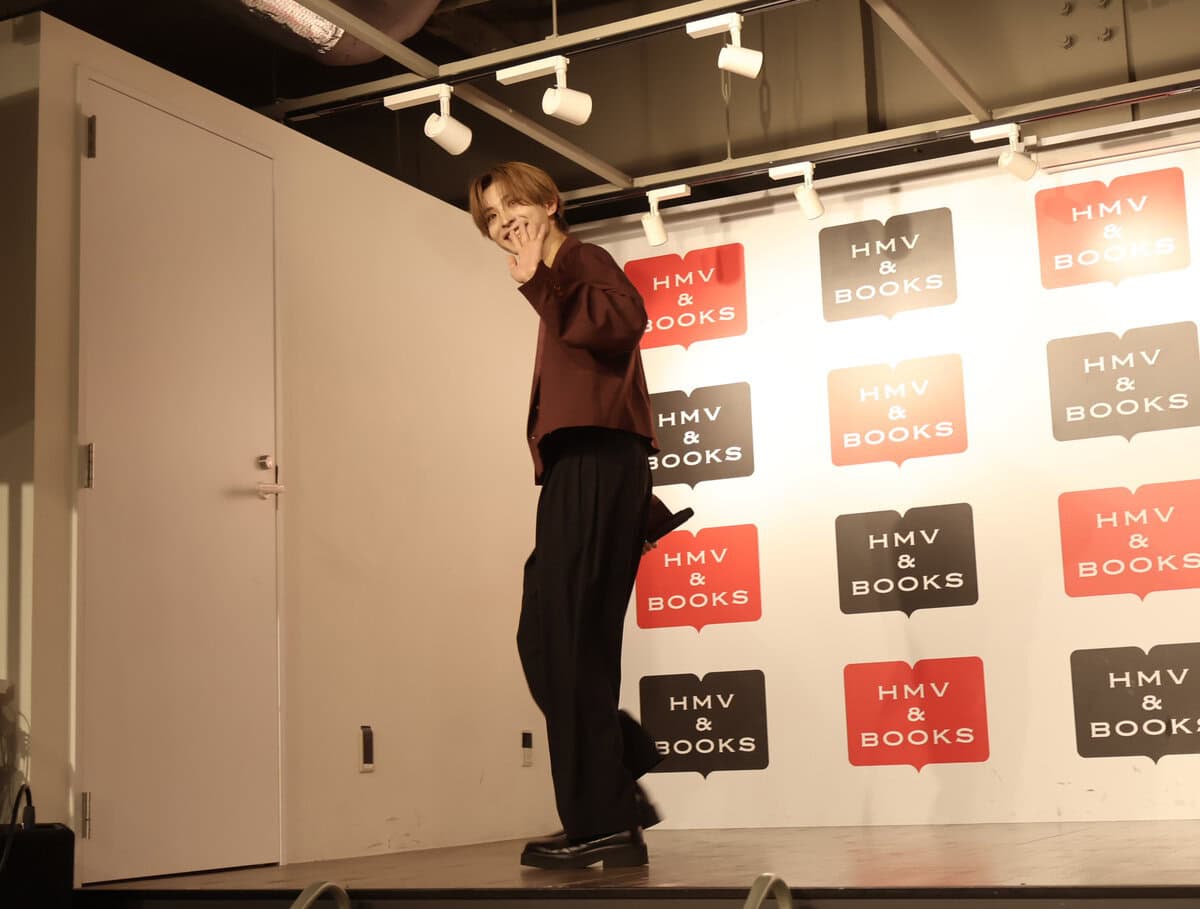 FANTASTICS・木村慧人「1年でこんなにも成長するんだ」ビジュアルブック『Visuarts』で見せた新たな表情と大人の色気