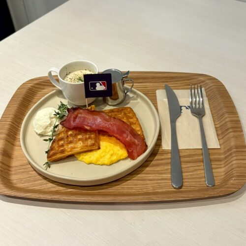 アメリカンダイナー⾵モーニングプレート