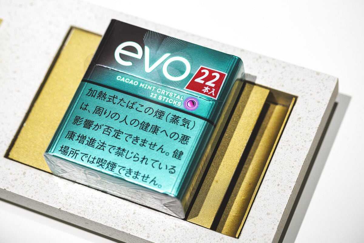 人気No.1を記念して2本増量した「エボ・カカオ・ミント・クリスタル・22」を数量限定で発売