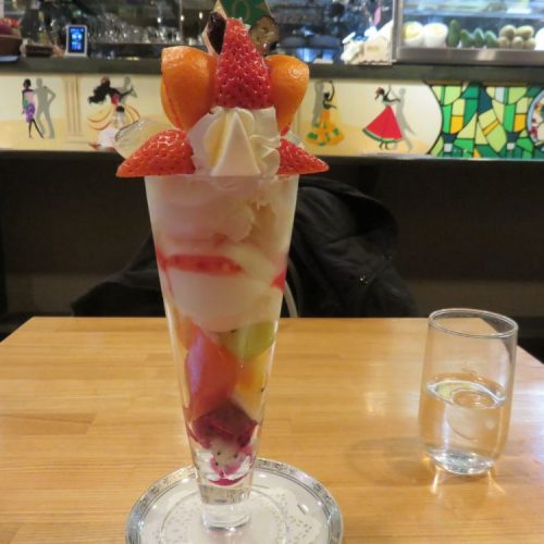 宮崎で食べるおススメの〆は「フルーツ大野 ANNEX」のパフェ
