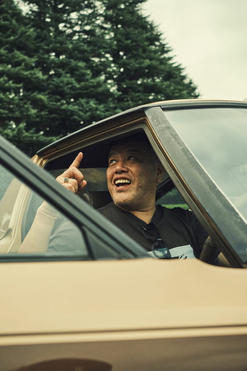 野性爆弾くっきー!が愛車『プレジデント』を長年愛する理由「車もギターもズタボロが好き」愛車7台&旧車バイクへの深すぎるこだわり
