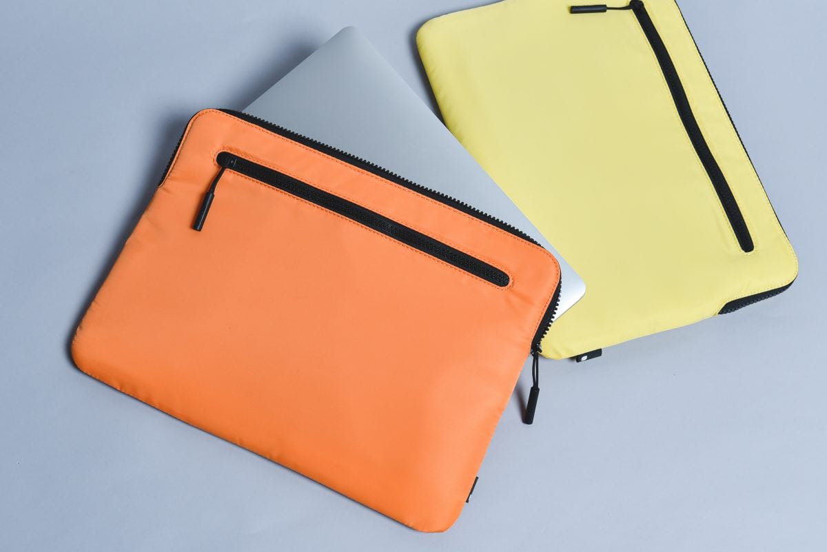 Compact Sleeve in Flight Nylon for MacBook Pro 13" (Orange/Yellow) 
 ¥6,930