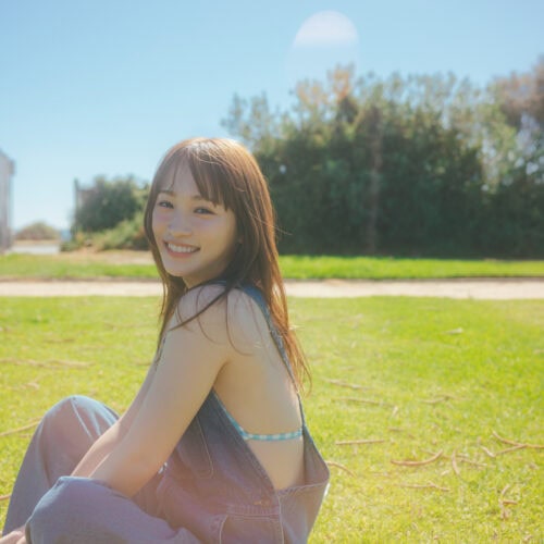 川栄李奈1st写真集『youphoria』より
