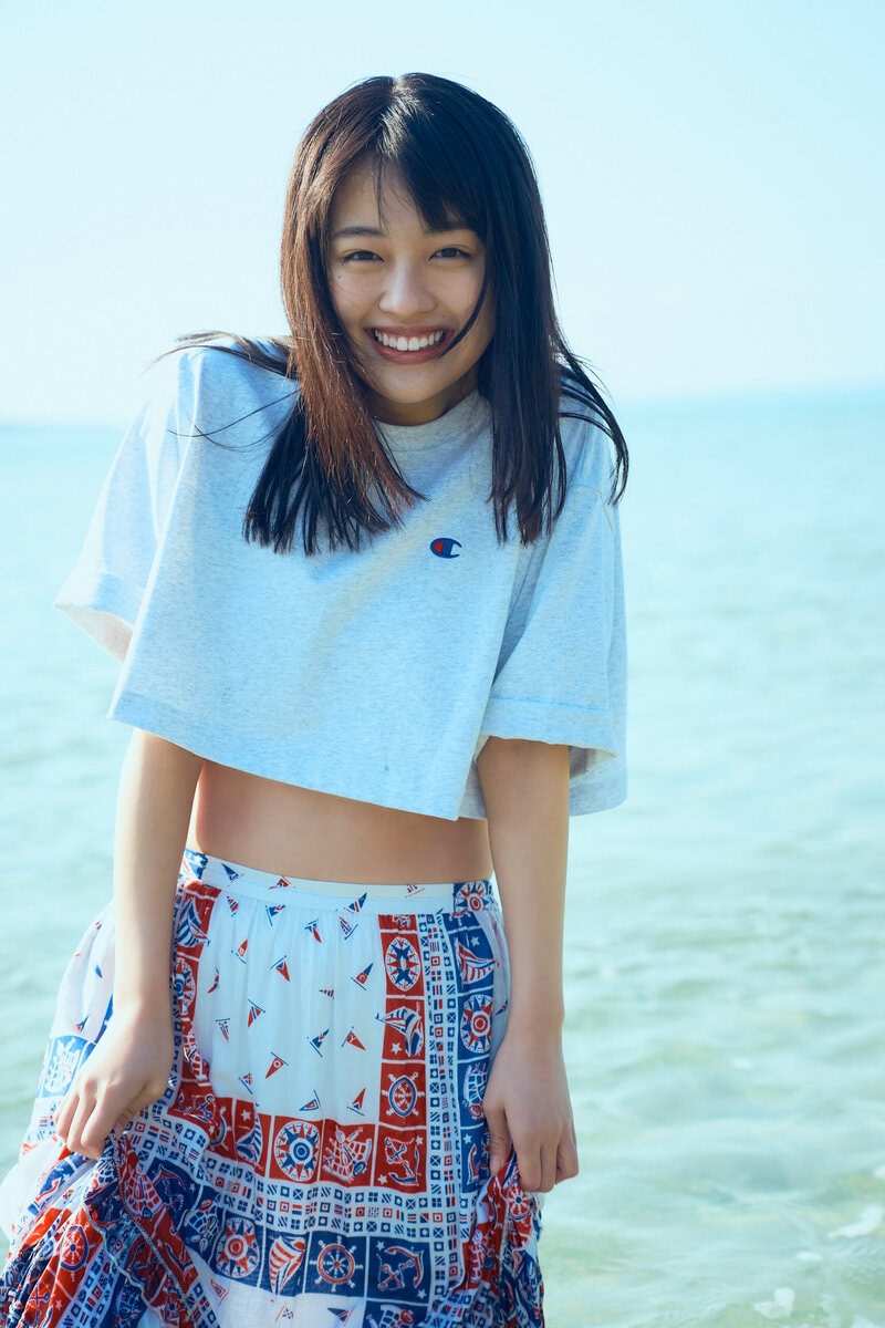 上坂樹里1st写真集『日日是好日』より