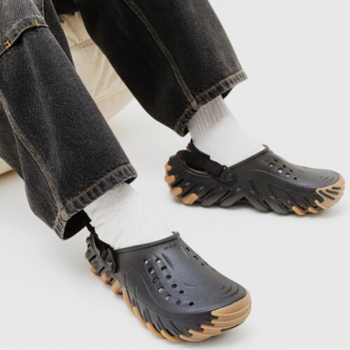 クロックスがストリートを席巻中？「エコーガム RO クロッグ」の圧倒的ボリューム感が今、支持される理由