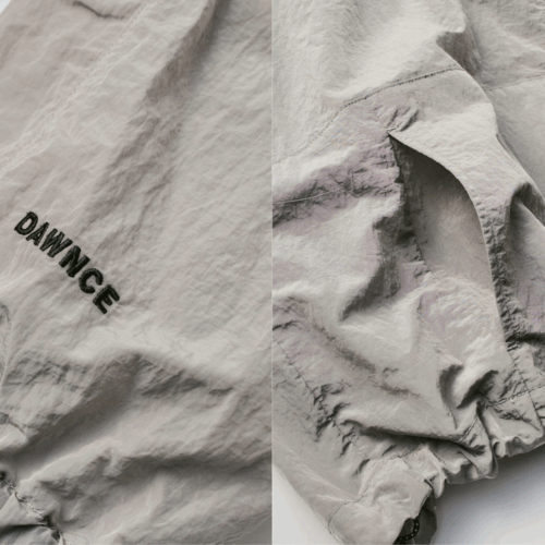 DAWNCE シアーテックブルゾン ロゴ、ポケット寄り