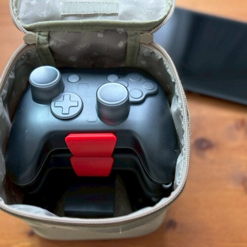 リンネル6月号の付録は「たっぷり収納力のお財布ショルダーバッグ」、6月号増刊は「ミラーが取り外せる大きなバニティポーチ」