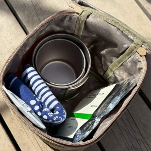 リンネル6月号増刊は「ミラーが取り外せる大きなバニティポーチ」コーヒーセットに