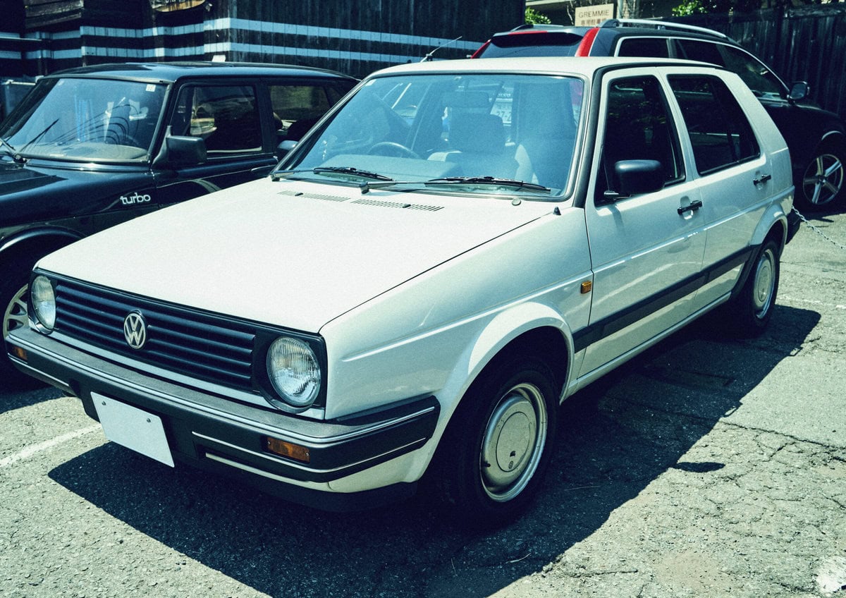 iriが語る“クルマと音楽”の意外な関係。愛車GolfⅡと共に歩む創作の日々