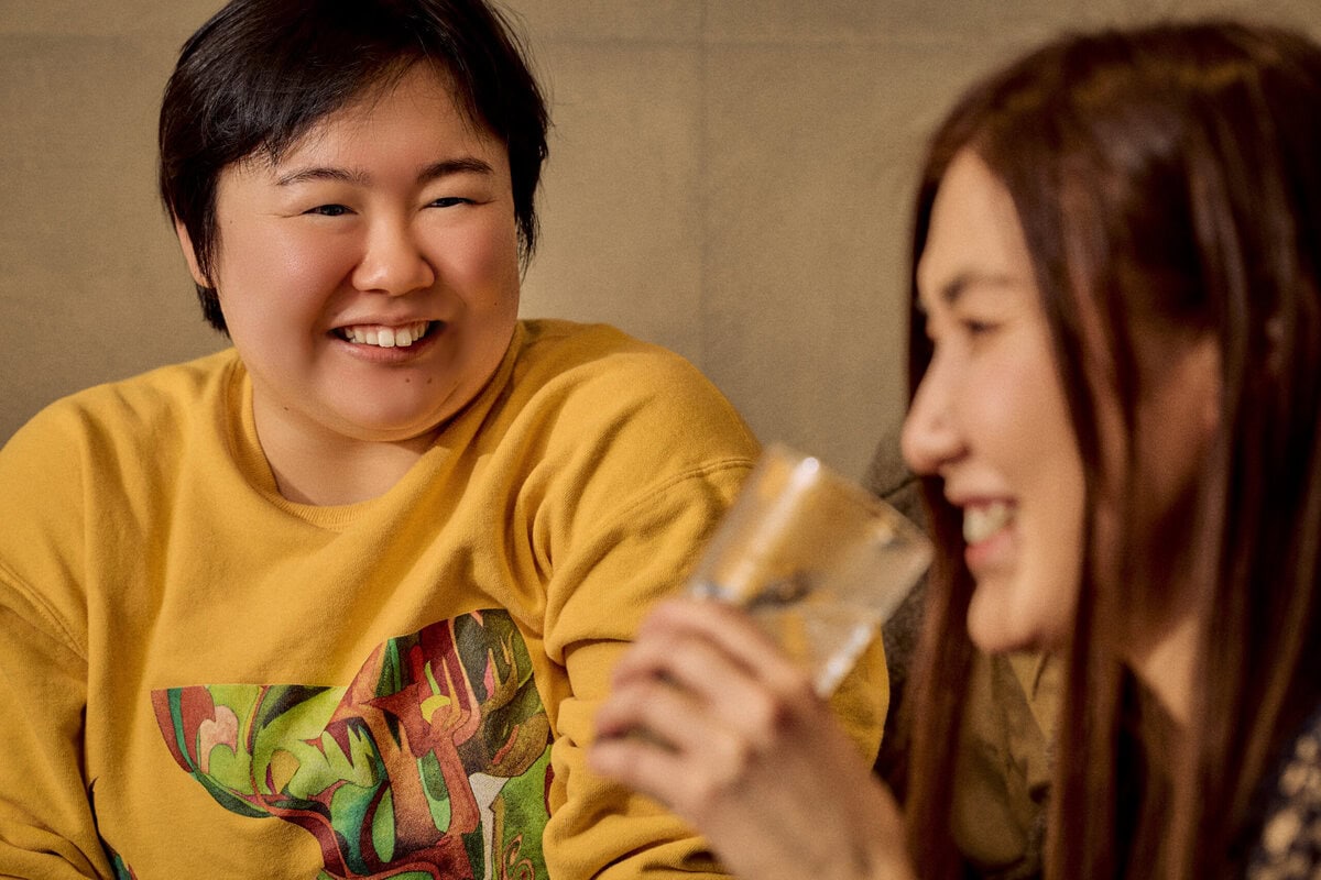 「自衛隊より朝が早い(笑)」超多忙なやす子が、大親友・薄幸の前でだけ見せる“ユンケル2本差し”のボロボロな素顔