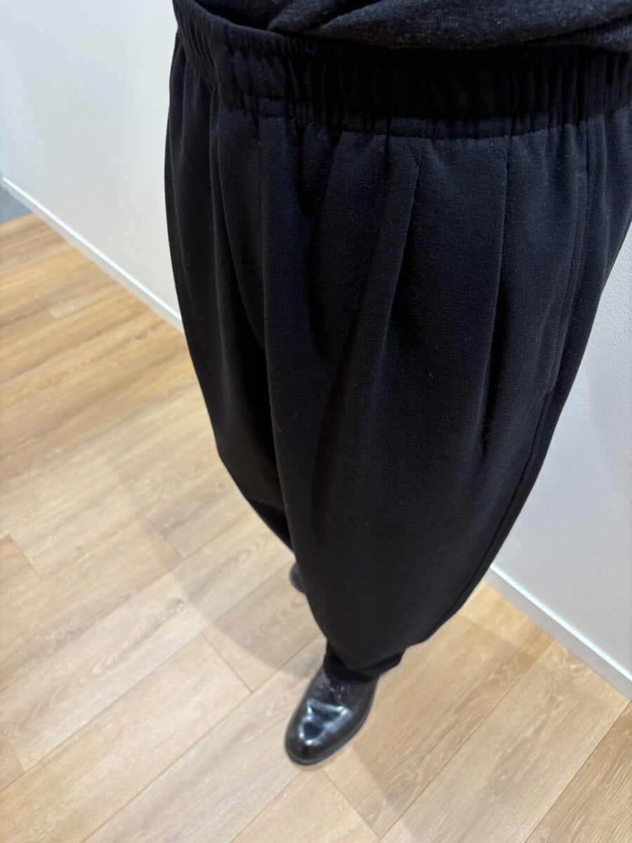 ブラッシュドジャージーワイドパンツ 試着 タック寄り