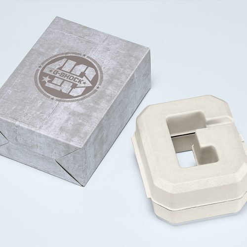 「CLEAR REMIXシリーズ」は、パッケージも環境にやさしいリサイクルペーパーを成形したG型紙素材を採用