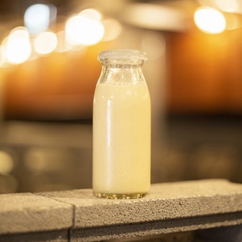 「HARE-TABI SAUNA」の“フィニッシュドリンク”である「自家製フルーツ牛乳」（600円）